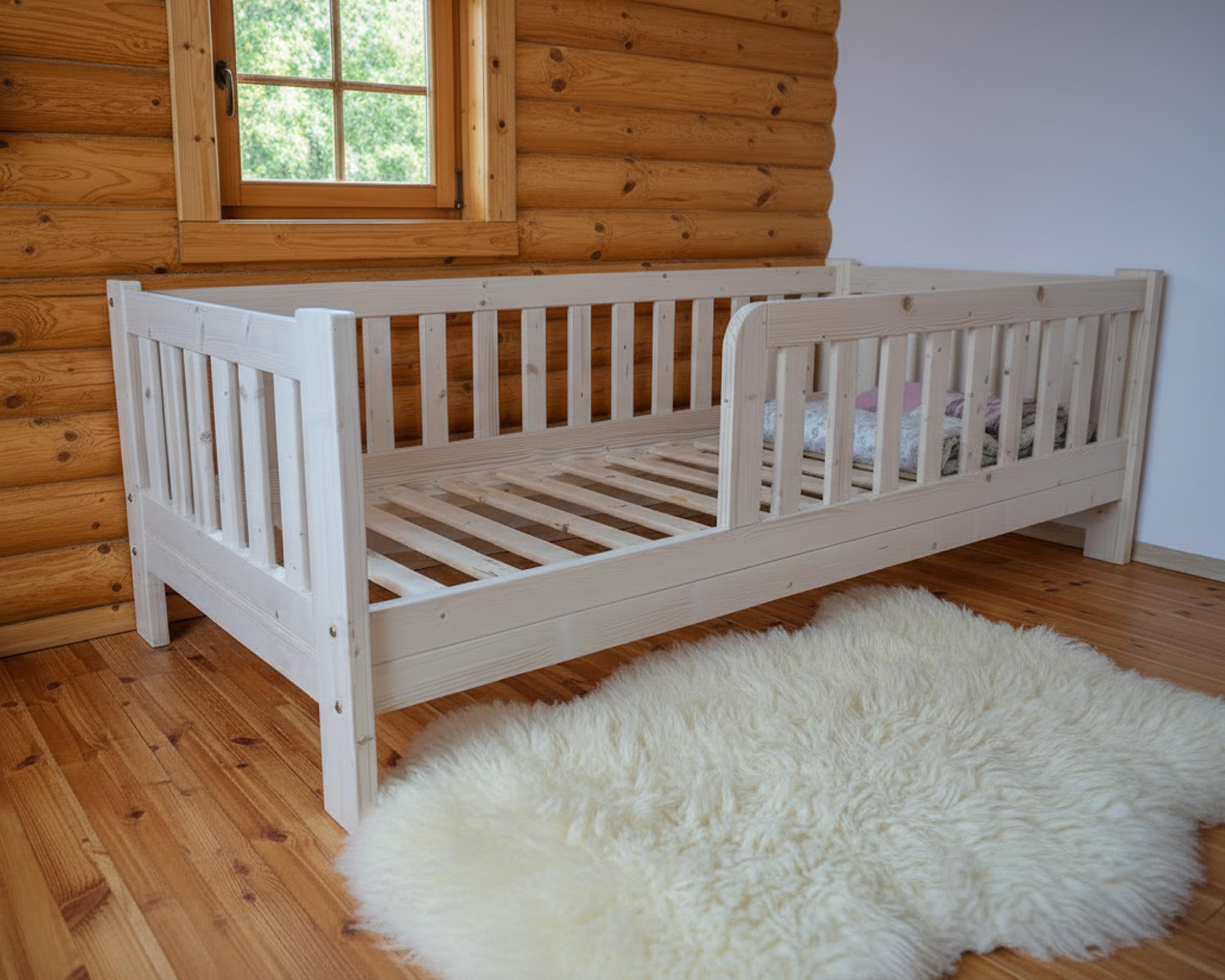 Likke täispuidust lastevoodi turvapiiretega, Skandinaavia disain